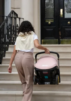 Outlet Babyschale ' i' Kinder Kindersitze|Kinderwagen